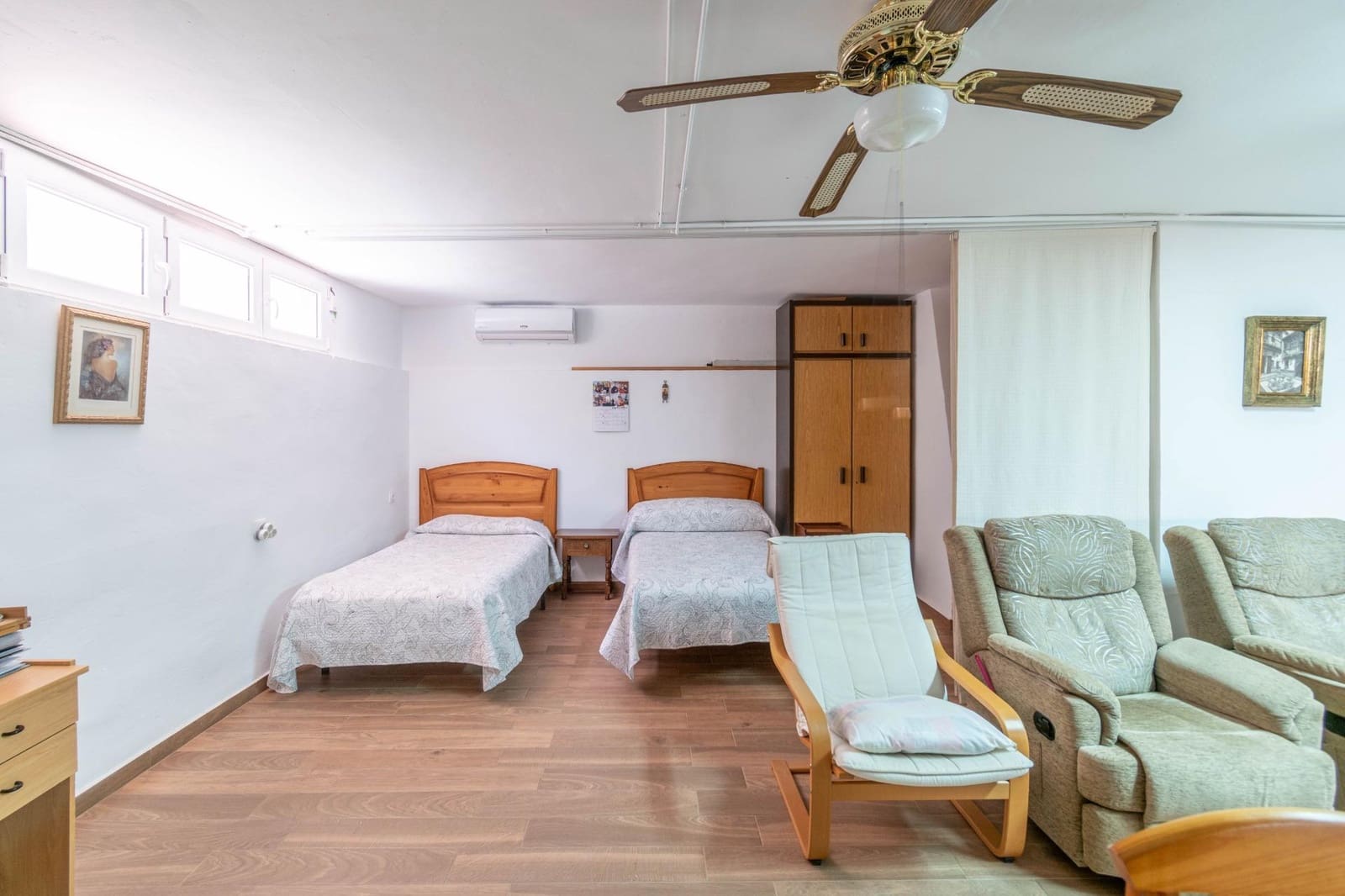 5 sypialnia Willa na sprzedaż w Otura z basenem - 310 000 € (Ref: 9434981)