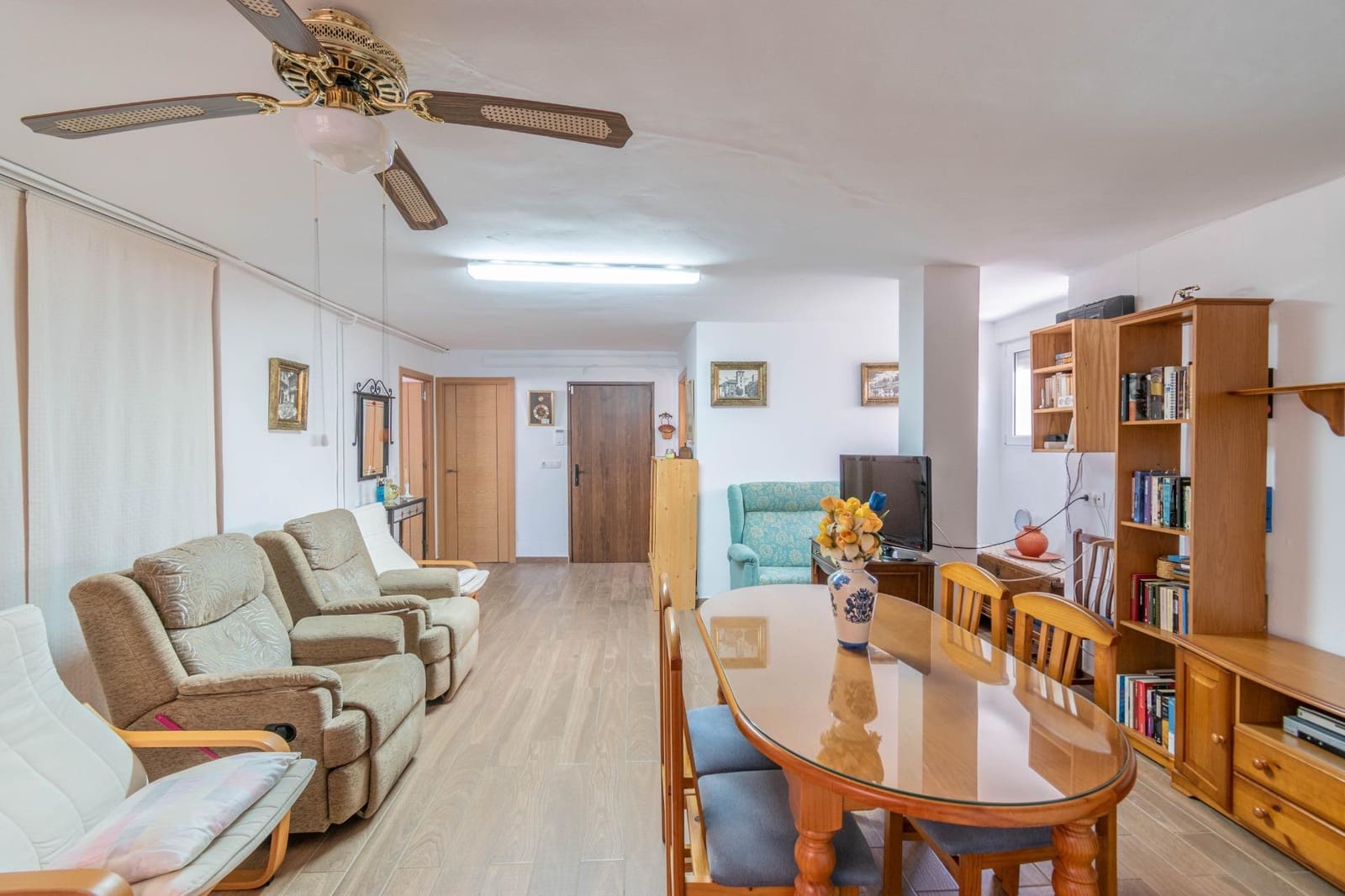 5 sypialnia Willa na sprzedaż w Otura z basenem - 310 000 € (Ref: 9434981)