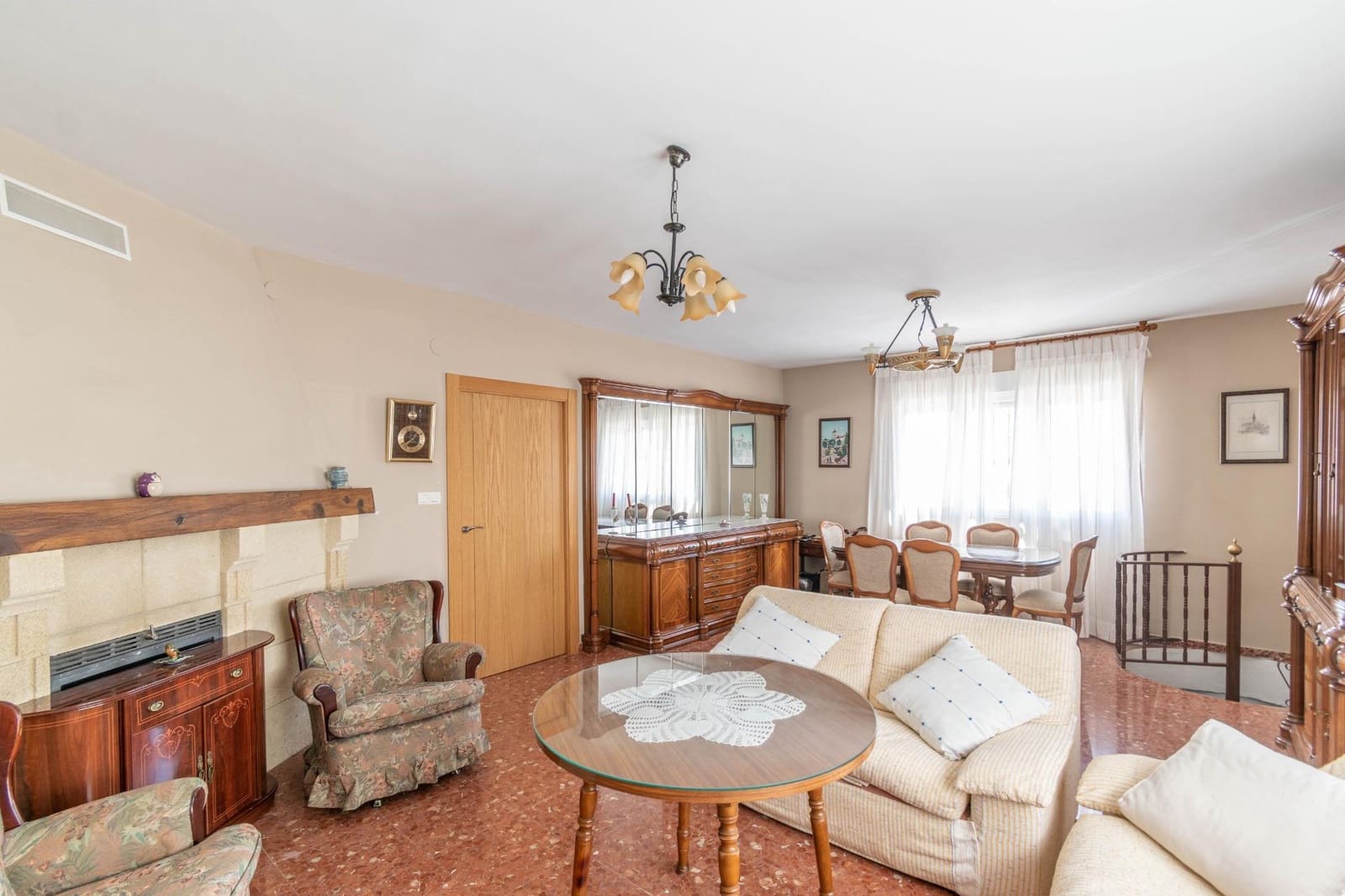 5 sypialnia Willa na sprzedaż w Otura z basenem - 310 000 € (Ref: 9434981)