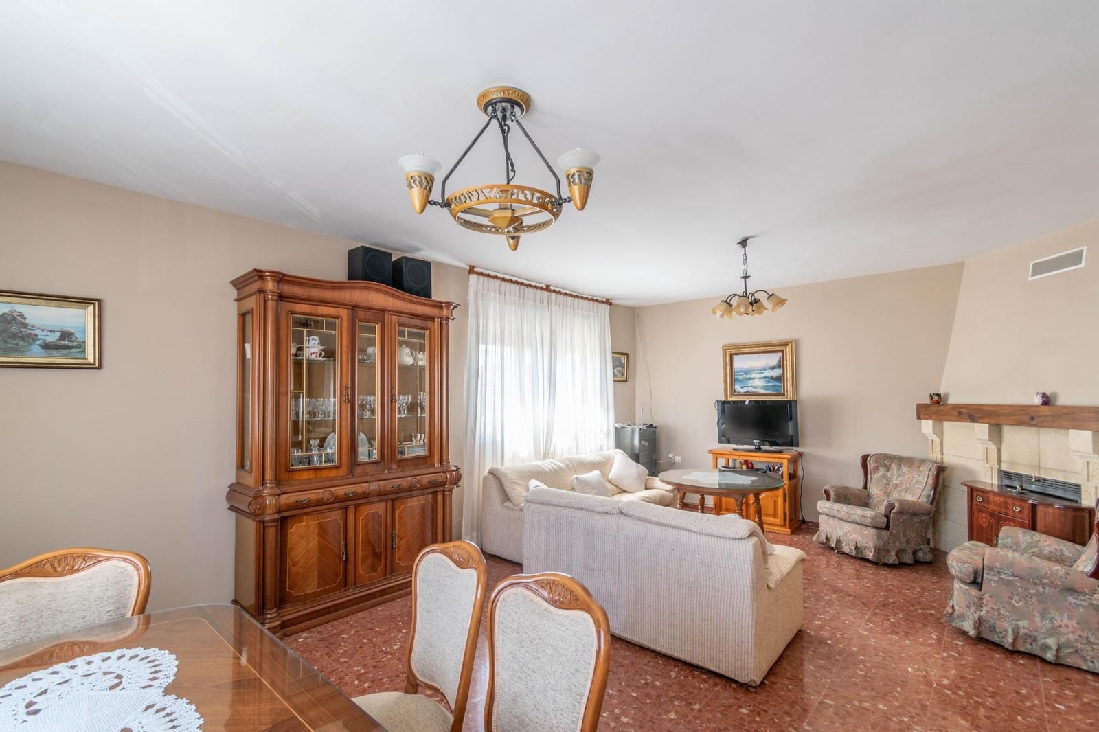 5 sypialnia Willa na sprzedaż w Otura z basenem - 310 000 € (Ref: 9434981)