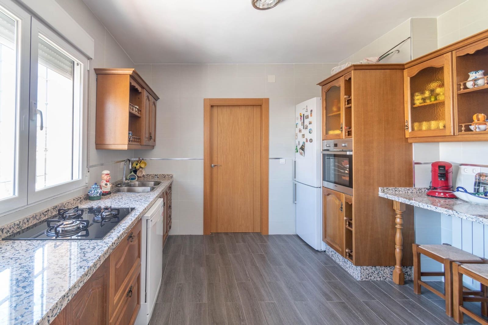 5 sypialnia Willa na sprzedaż w Otura z basenem - 310 000 € (Ref: 9434981)