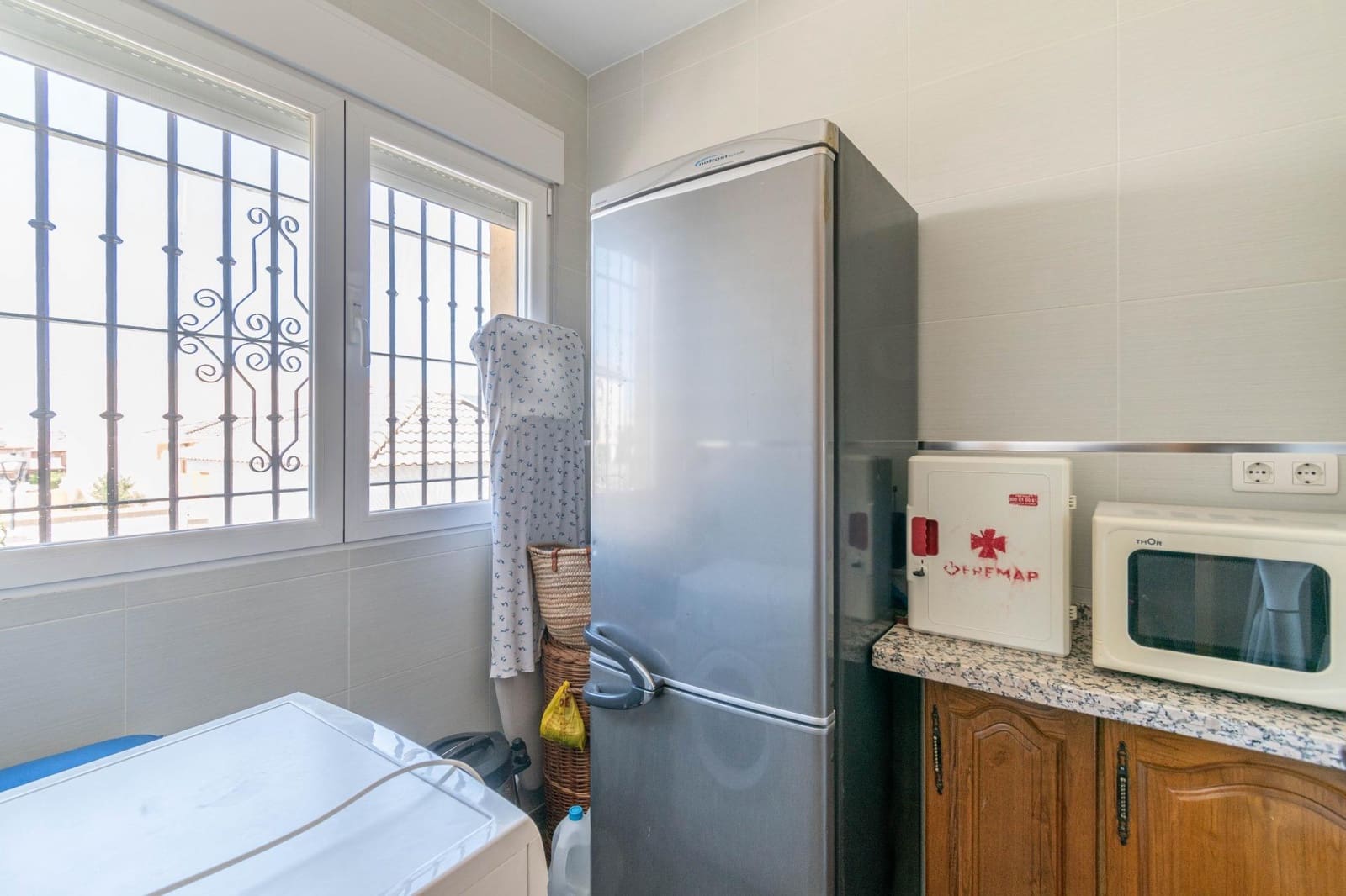 5 sypialnia Willa na sprzedaż w Otura z basenem - 310 000 € (Ref: 9434981)