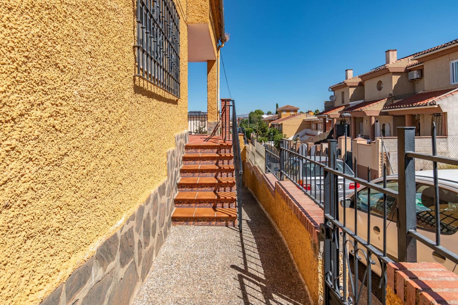 5 sypialnia Willa na sprzedaż w Otura z basenem - 310 000 € (Ref: 9434981)