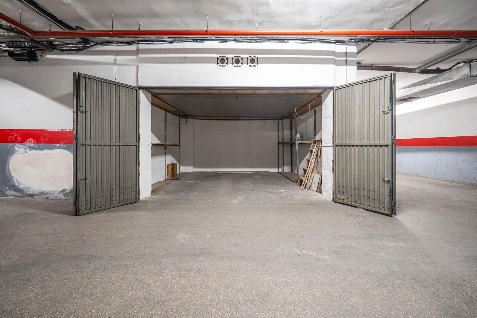 Garasje til salgs i Granada by - € 35 000 (Ref: 9434982)