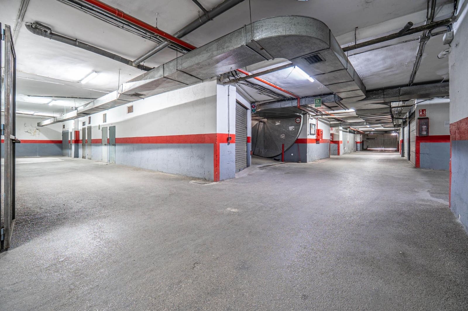 Garasje til salgs i Granada by - € 35 000 (Ref: 9434982)