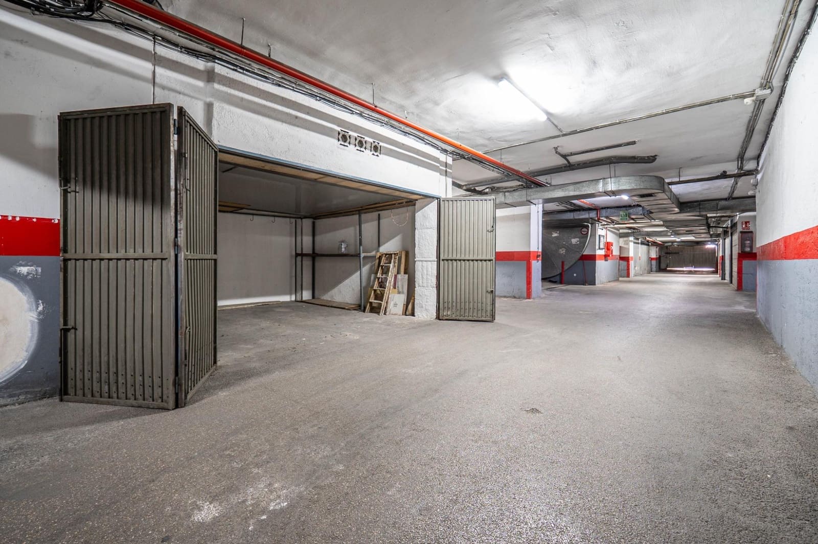 Garasje til salgs i Granada by - € 35 000 (Ref: 9434982)