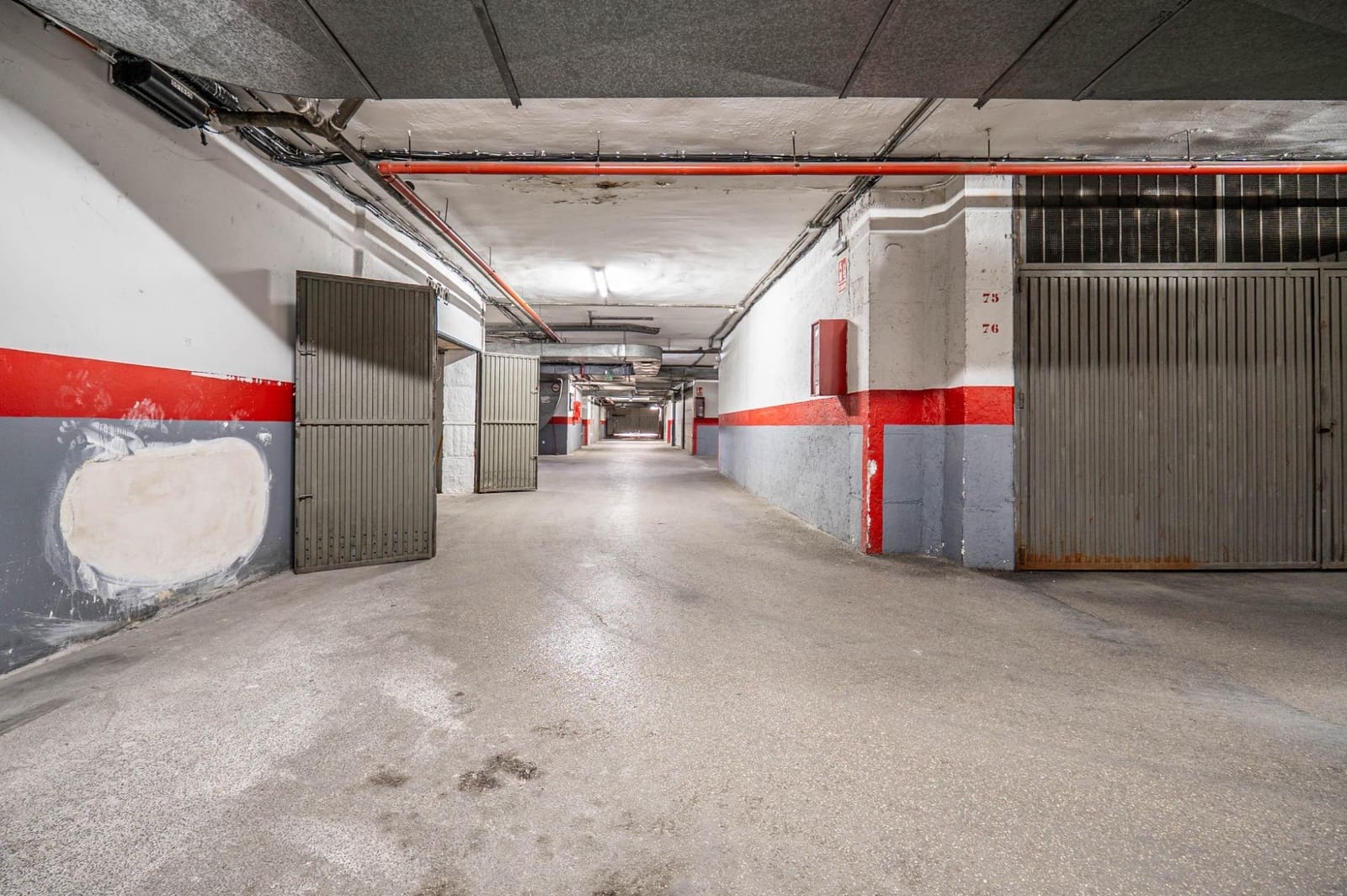 Garasje til salgs i Granada by - € 35 000 (Ref: 9434982)