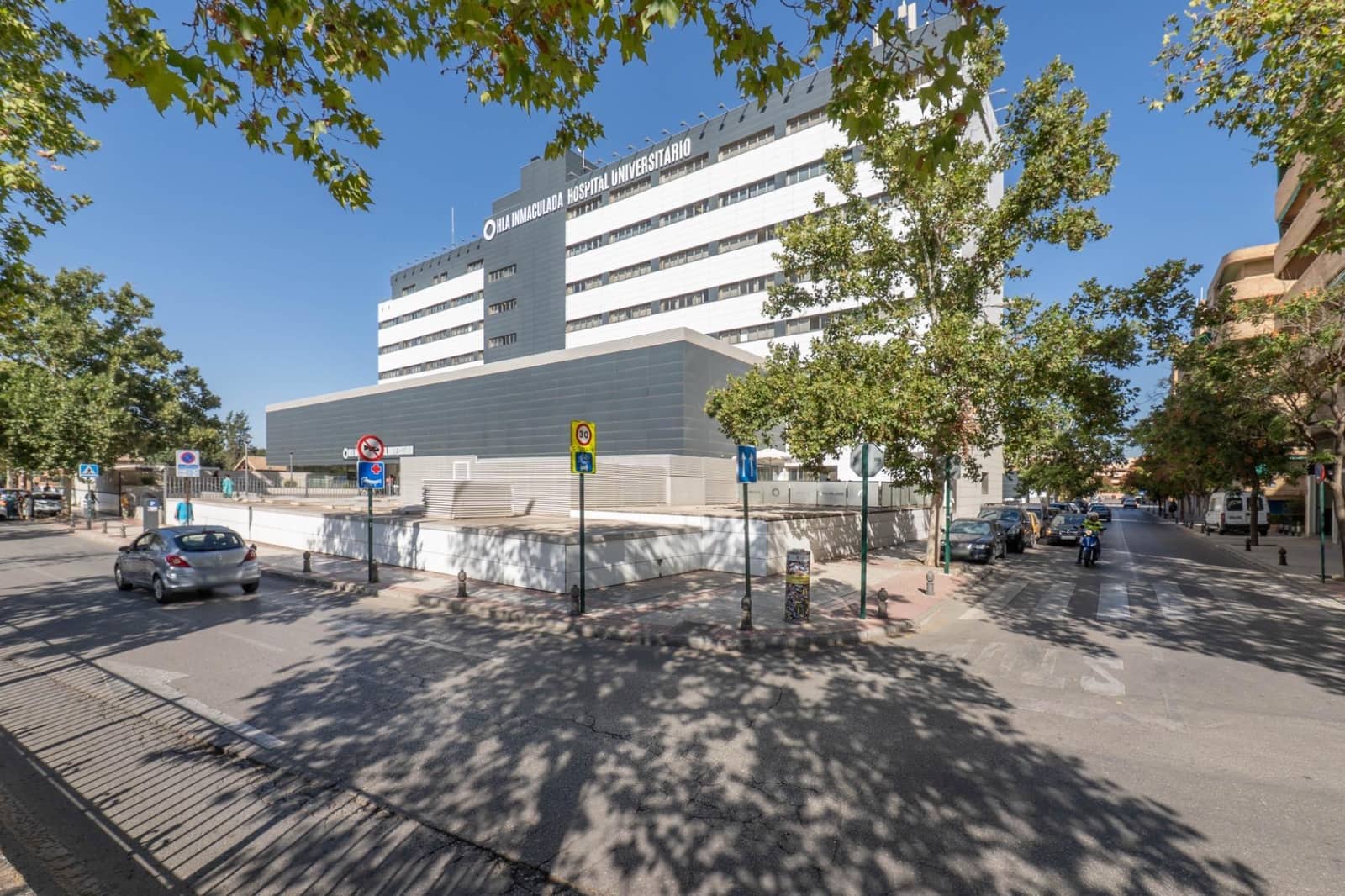 Garasje til salgs i Granada by - € 35 000 (Ref: 9434982)