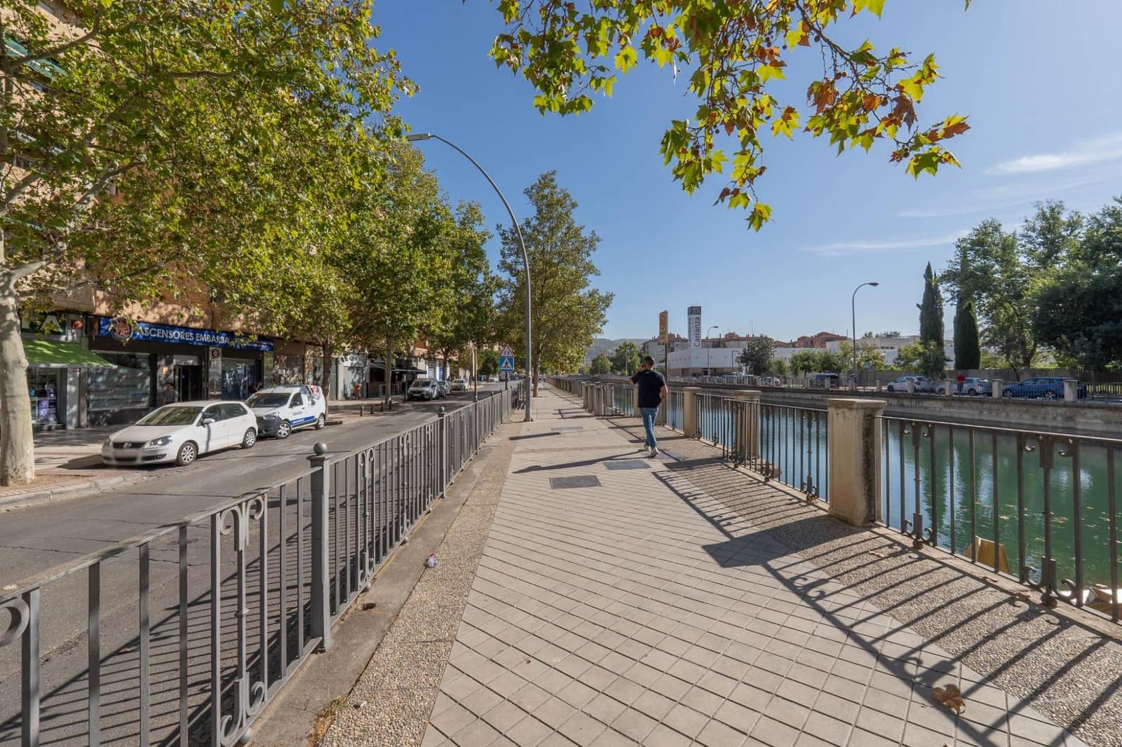 Garasje til salgs i Granada by - € 35 000 (Ref: 9434982)