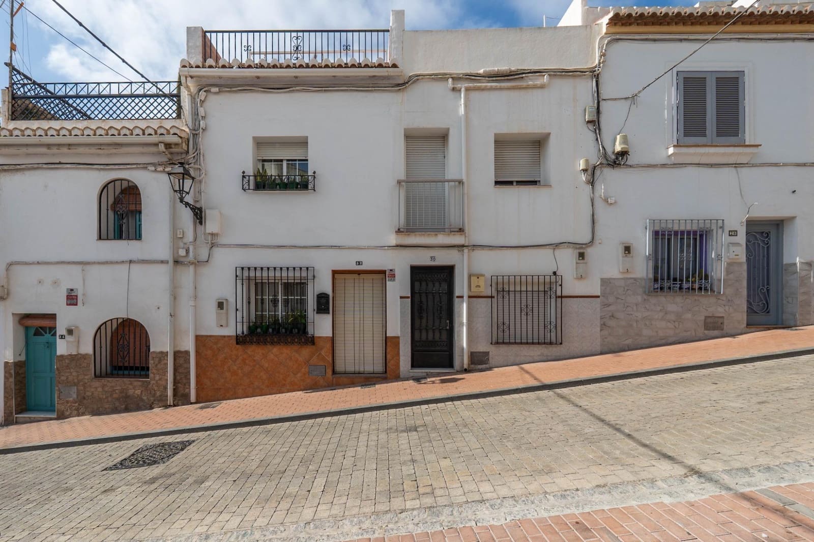 3 bedroom Apartment for sale in Salobrena - € 165,000 (Ref: 9434983)