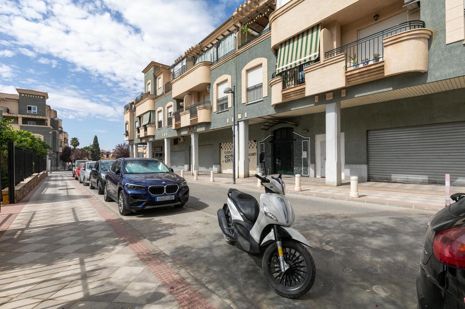 Local Comercial en Atarfe en venta - 100.000 € (Ref: 9434987)