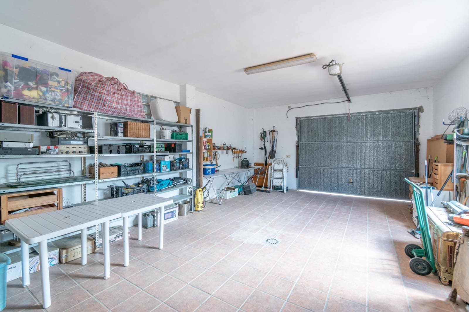 4 sypialnia Willa na sprzedaż w Otura z basenem garażem - 319 000 € (Ref: 9434989)