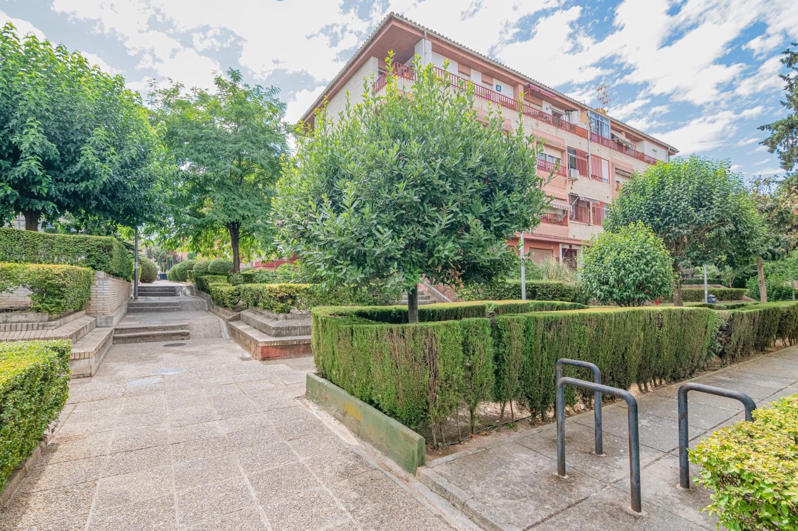 3 soveværelse Lejlighed til salg i Granada by med garage - € 114.900 (Ref: 9434991)