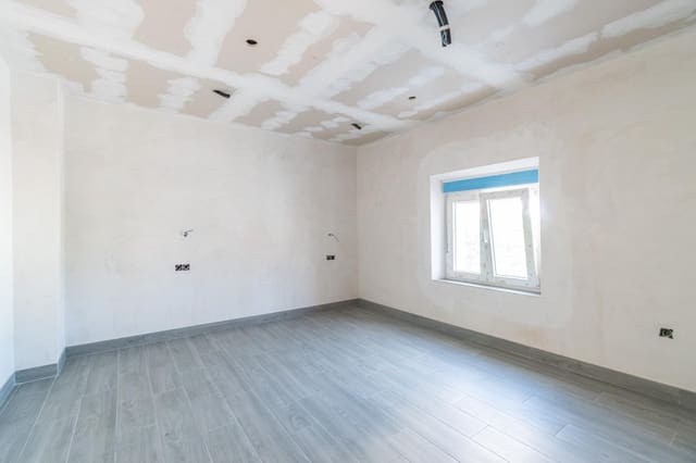 3 soveværelse Byhus til salg i Churriana de la Vega - € 156.000 (Ref: 9436189)