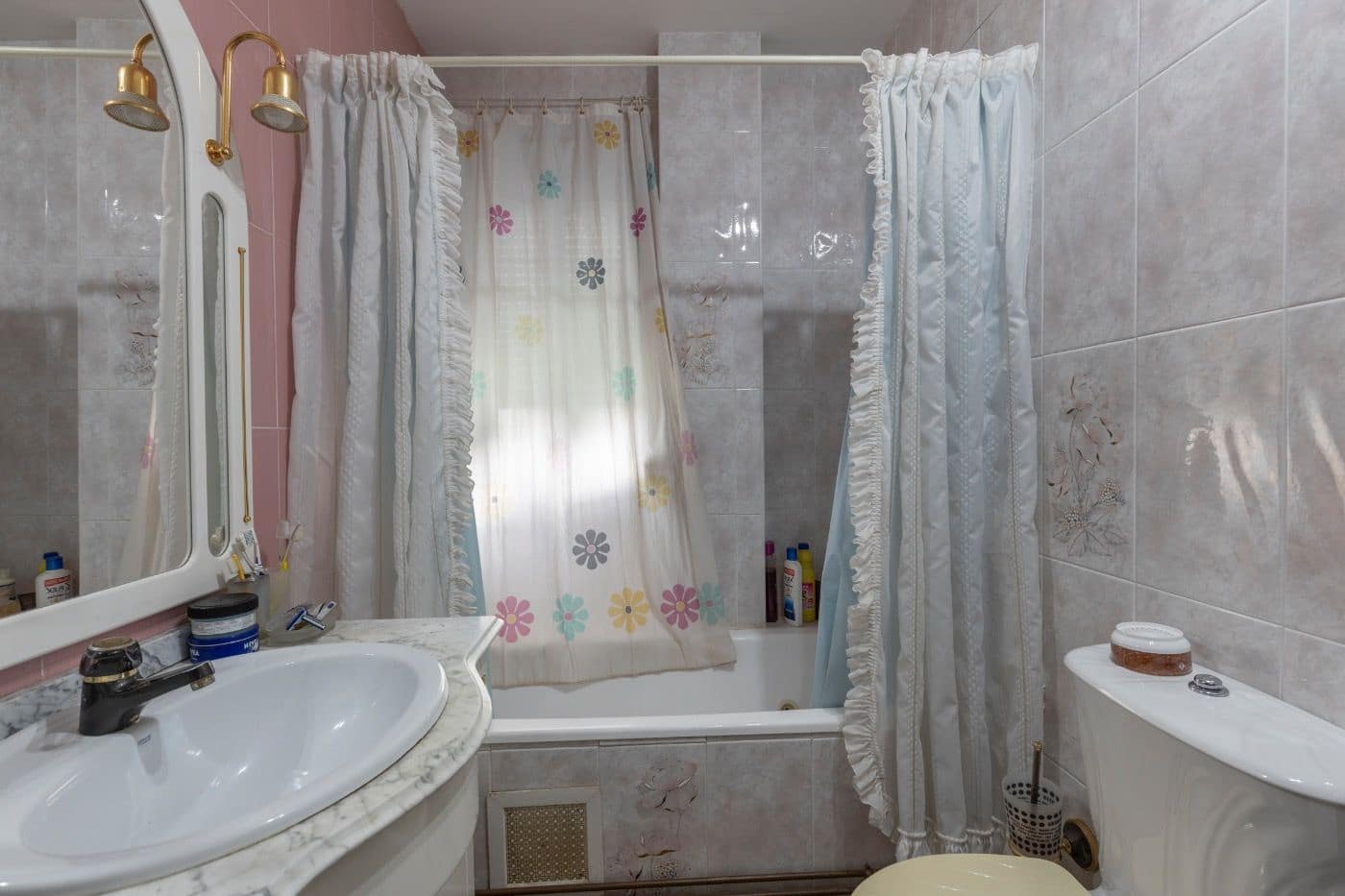 6 soveværelse Finca/Landehus til salg i Alfacar med swimmingpool garage - € 790.000 (Ref: 9436190)