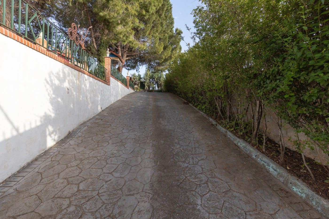 6 soveværelse Finca/Landehus til salg i Alfacar med swimmingpool garage - € 790.000 (Ref: 9436190)