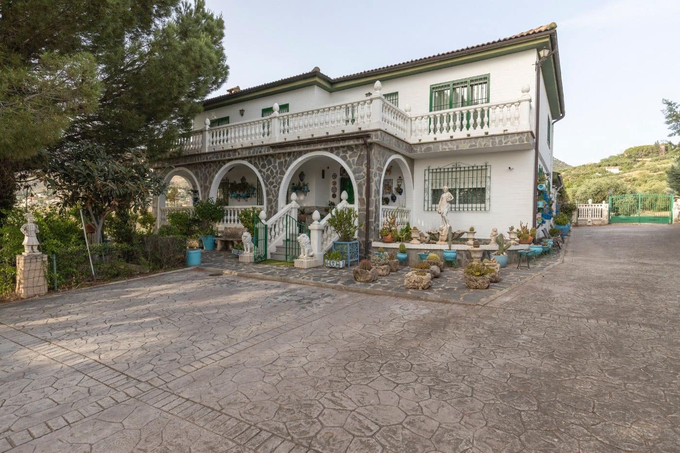 6 soveværelse Finca/Landehus til salg i Alfacar med swimmingpool garage - € 790.000 (Ref: 9436190)