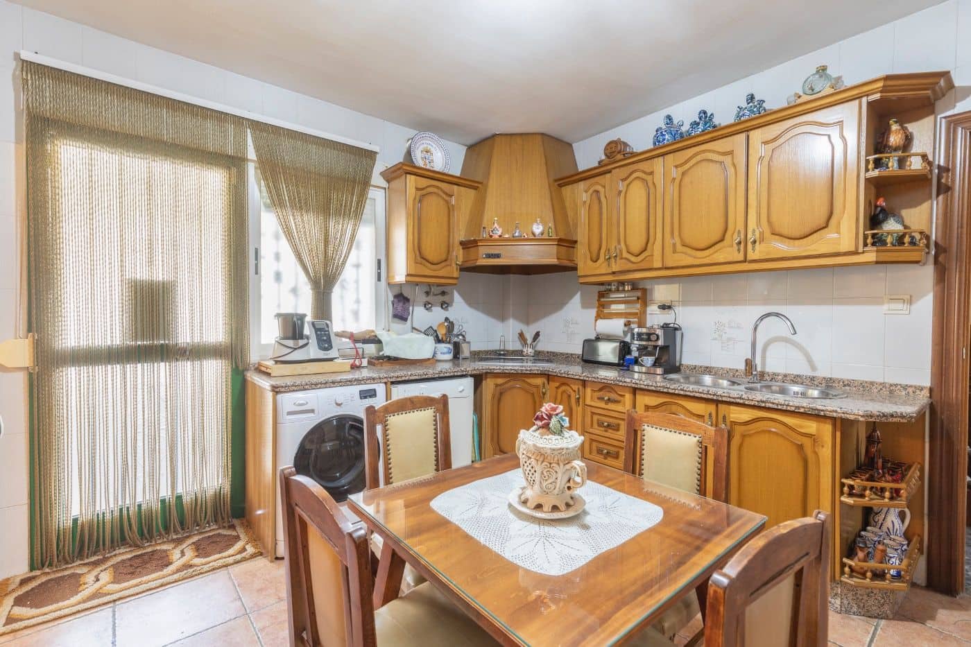 6 soveværelse Finca/Landehus til salg i Alfacar med swimmingpool garage - € 790.000 (Ref: 9436190)