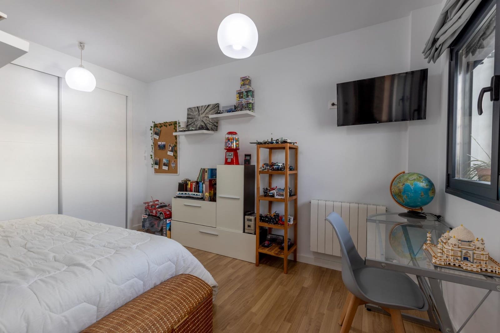 2 bedroom Apartment for sale in Churriana de la Vega with pool garage - € 200,000 (Ref: 9436192)