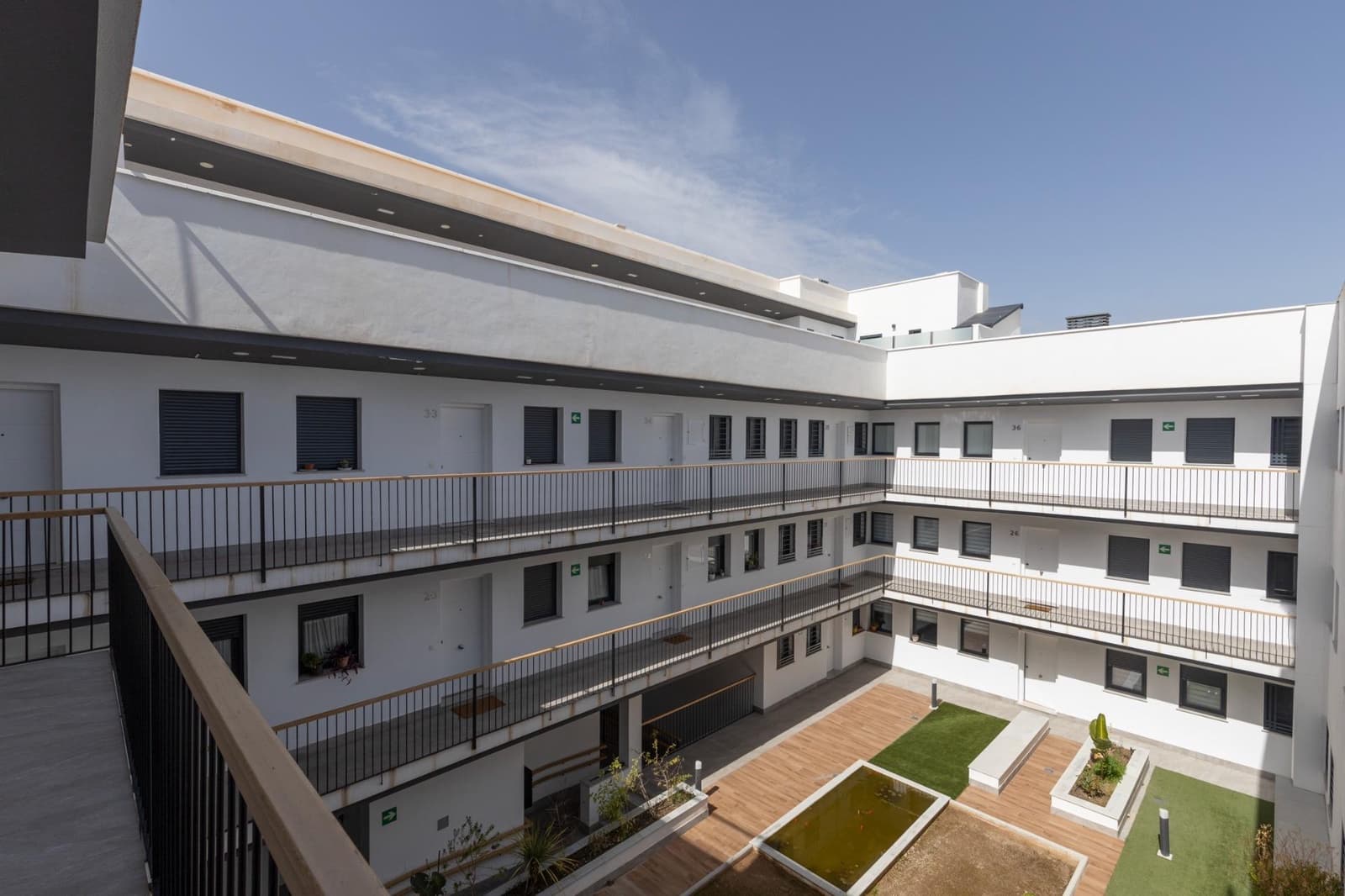 2 bedroom Apartment for sale in Churriana de la Vega with pool garage - € 200,000 (Ref: 9436192)