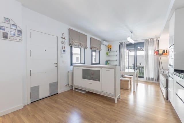 Apartamento de 2 habitaciones en Churriana de la Vega en venta con piscina garaje - 200.000 € (Ref: 9436192)