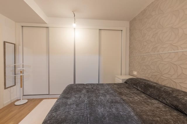 Apartamento de 2 habitaciones en Churriana de la Vega en venta con piscina garaje - 200.000 € (Ref: 9436192)