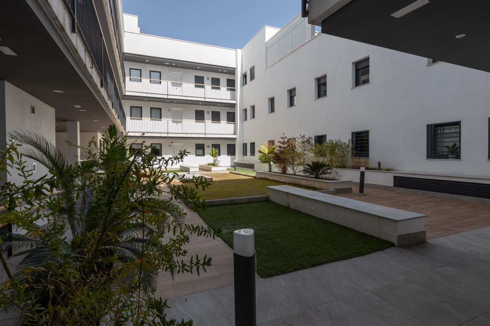 2 bedroom Apartment for sale in Churriana de la Vega with pool garage - € 200,000 (Ref: 9436192)