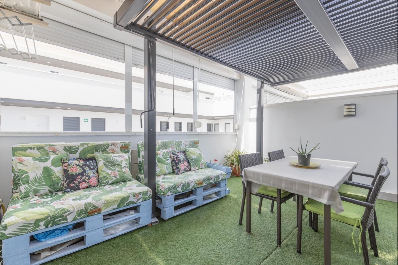 2 bedroom Apartment for sale in Churriana de la Vega with pool garage - € 200,000 (Ref: 9436192)