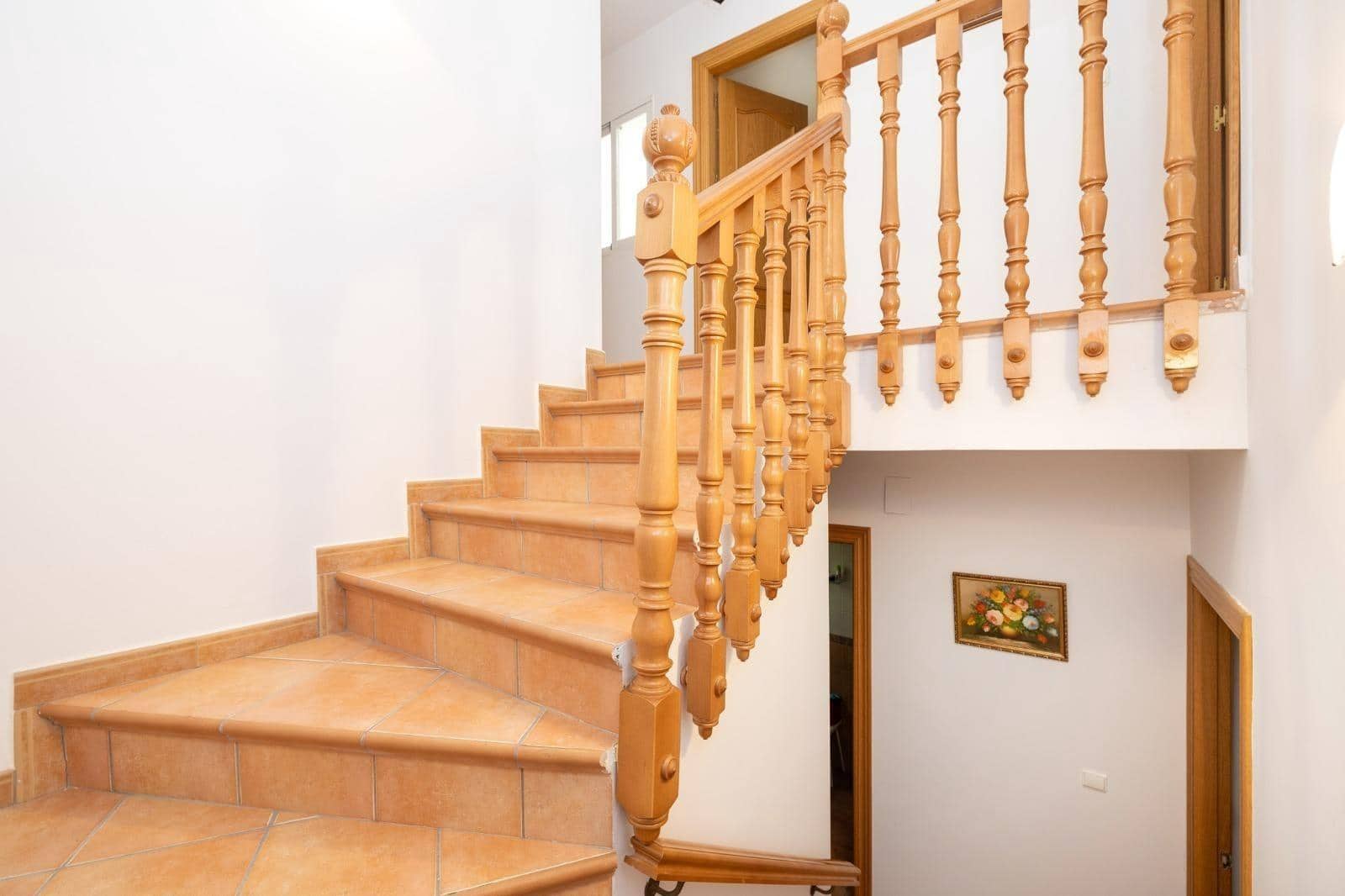 4 bedroom Townhouse for sale in Benalua de las Villas with garage - € 107,000 (Ref: 9436193)