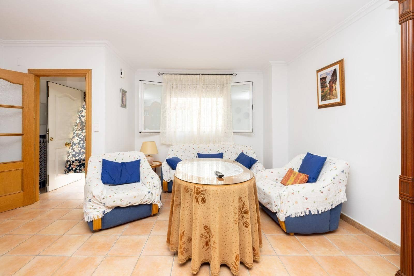4 bedroom Townhouse for sale in Benalua de las Villas with garage - € 107,000 (Ref: 9436193)