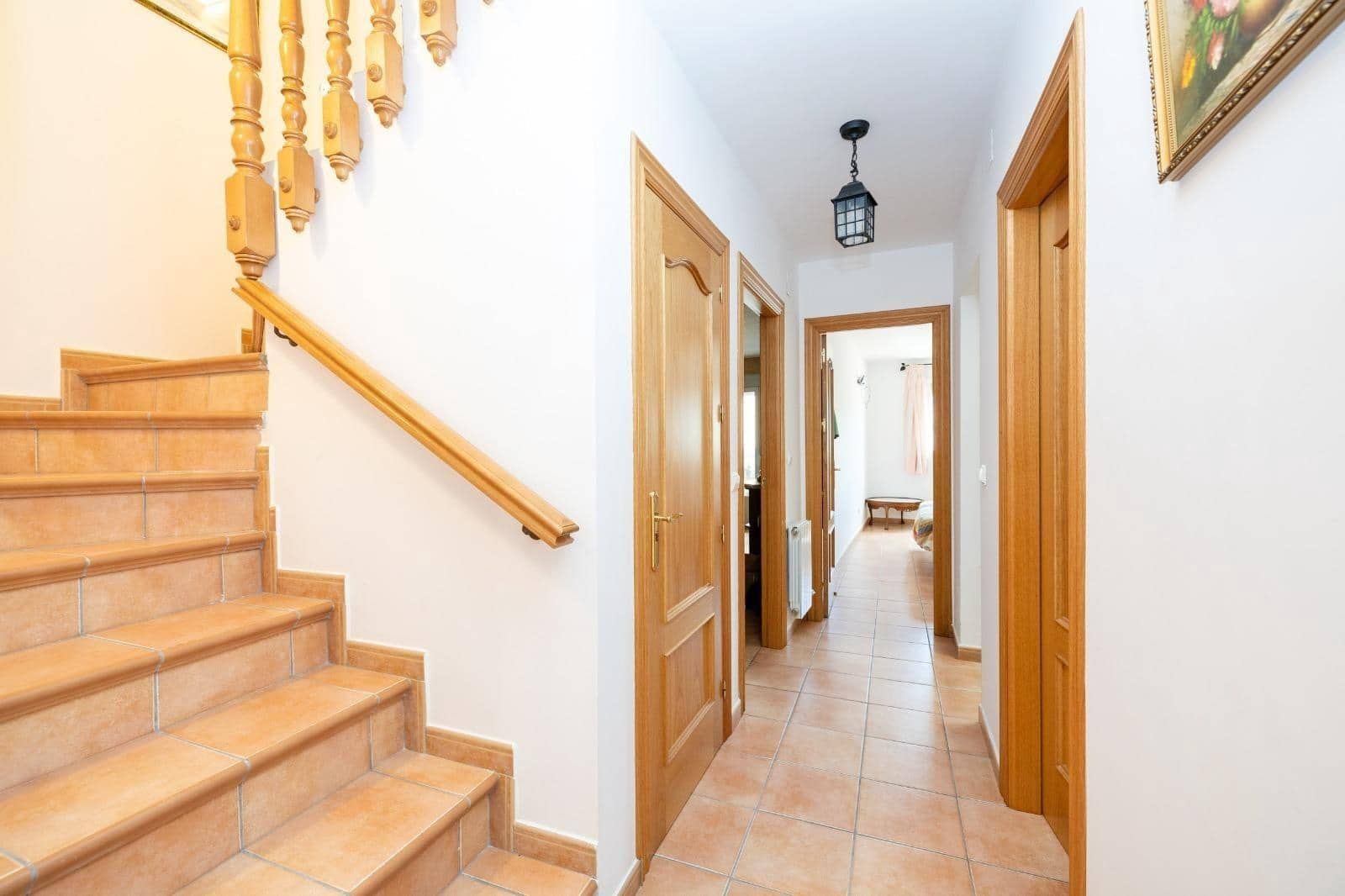 4 bedroom Townhouse for sale in Benalua de las Villas with garage - € 107,000 (Ref: 9436193)