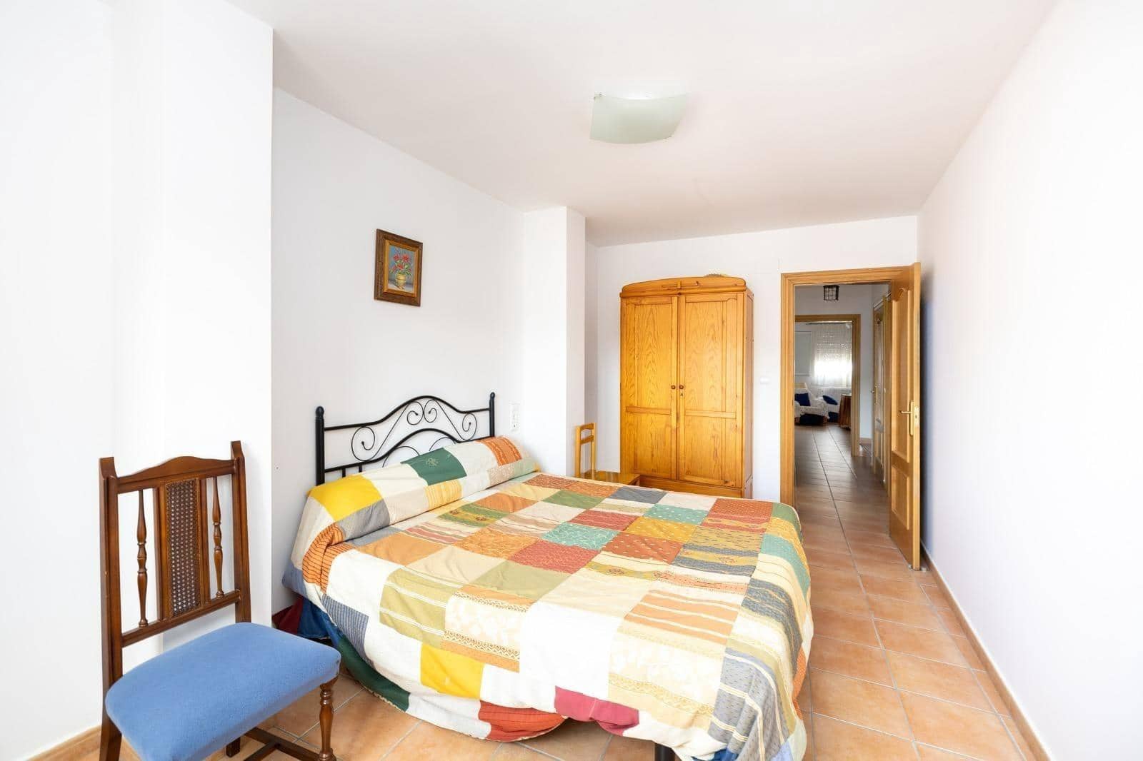 4 bedroom Townhouse for sale in Benalua de las Villas with garage - € 107,000 (Ref: 9436193)