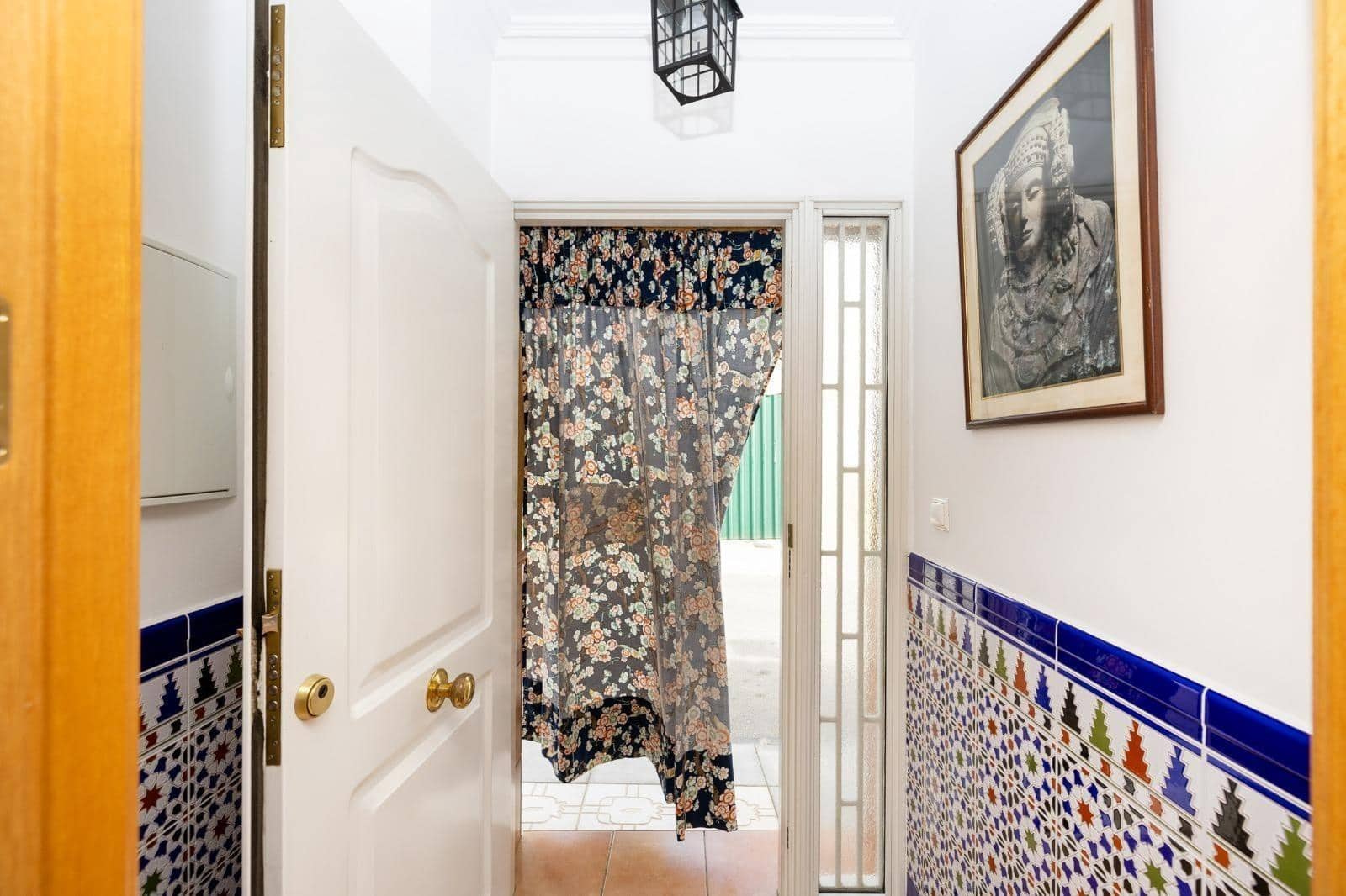 4 bedroom Townhouse for sale in Benalua de las Villas with garage - € 107,000 (Ref: 9436193)