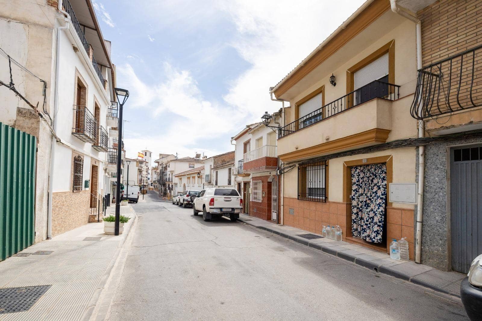 4 bedroom Townhouse for sale in Benalua de las Villas with garage - € 107,000 (Ref: 9436193)