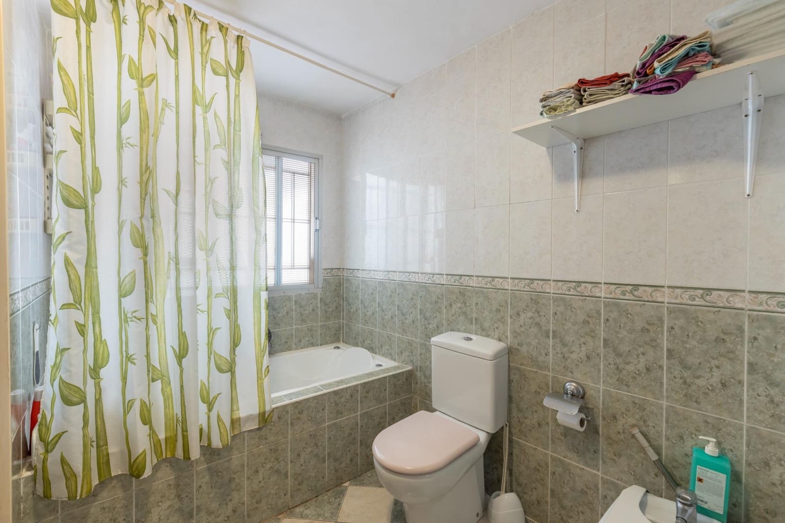 4 bedroom Townhouse for sale in Armilla - € 250,000 (Ref: 9436194)