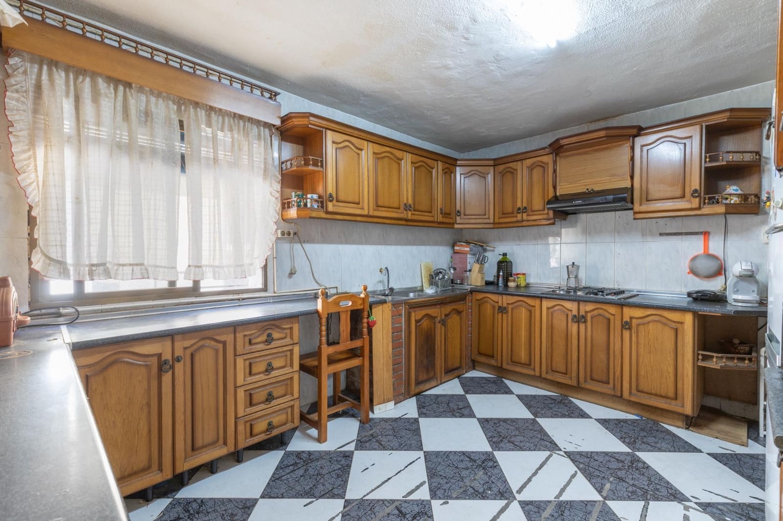 4 bedroom Townhouse for sale in Armilla - € 250,000 (Ref: 9436194)