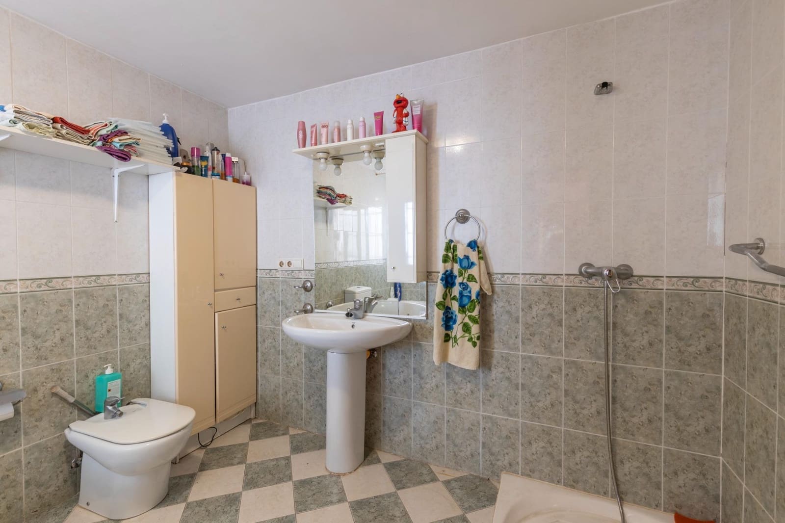 4 bedroom Townhouse for sale in Armilla - € 250,000 (Ref: 9436194)