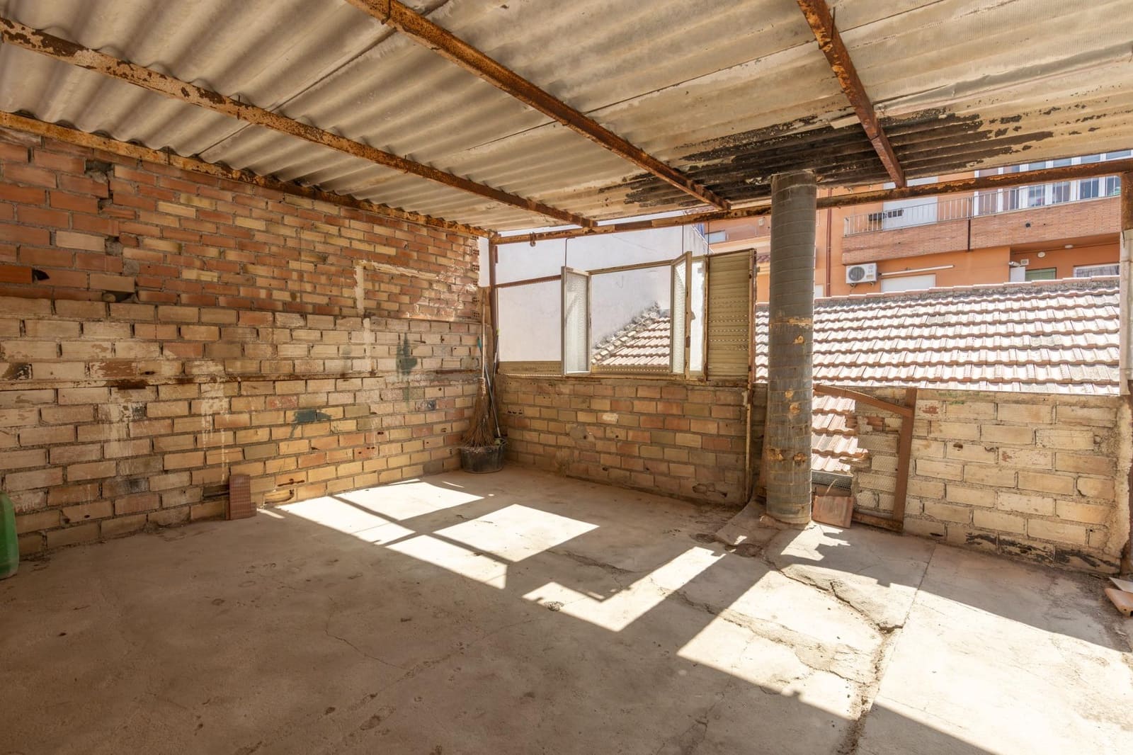 4 bedroom Townhouse for sale in Armilla - € 250,000 (Ref: 9436194)