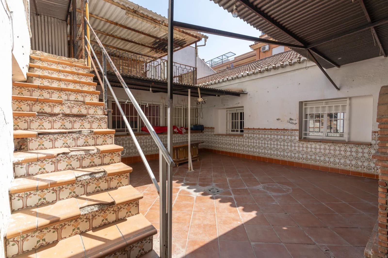 4 bedroom Townhouse for sale in Armilla - € 250,000 (Ref: 9436194)