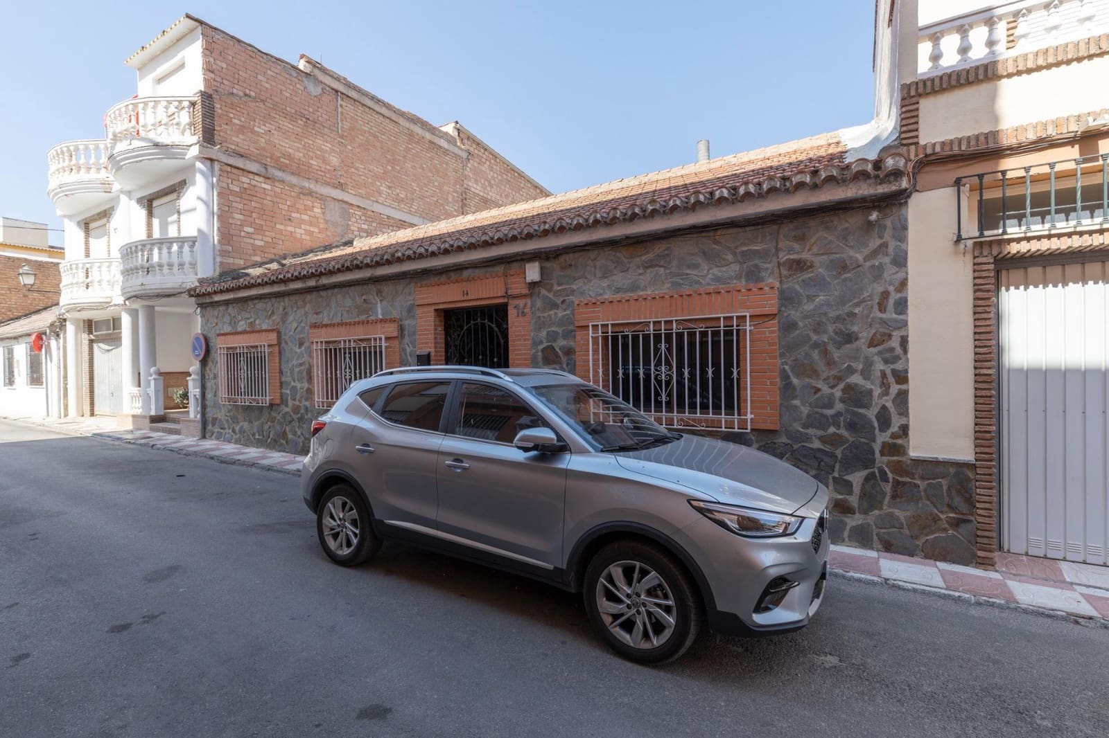 4 bedroom Townhouse for sale in Armilla - € 250,000 (Ref: 9436194)