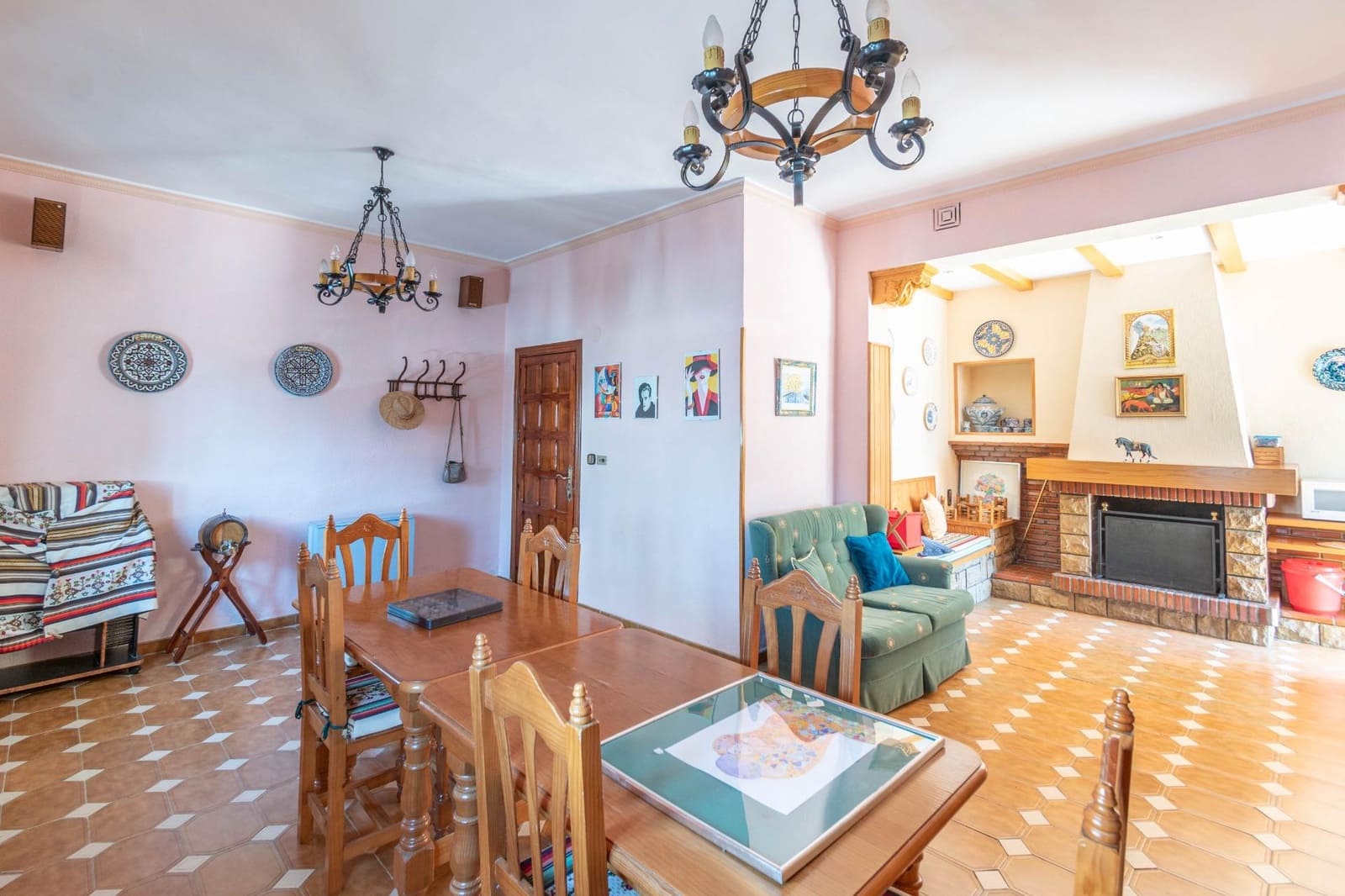 5 chambre Villa/Maison Semi-Mitoyenne à vendre à Jun avec garage - 270 000 € (Ref: 9436196)