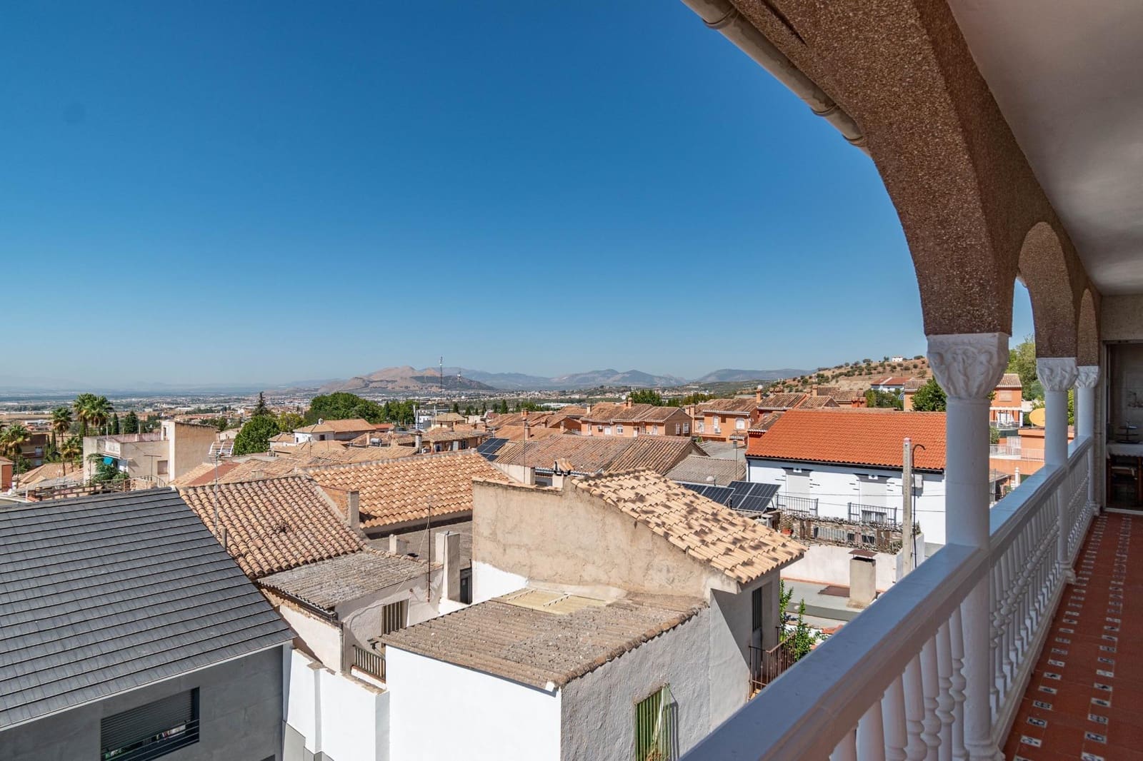 5 chambre Villa/Maison Semi-Mitoyenne à vendre à Jun avec garage - 270 000 € (Ref: 9436196)