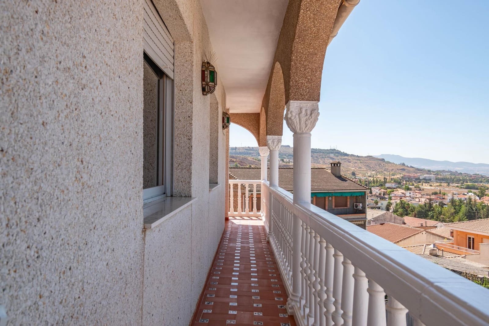 5 chambre Villa/Maison Semi-Mitoyenne à vendre à Jun avec garage - 270 000 € (Ref: 9436196)