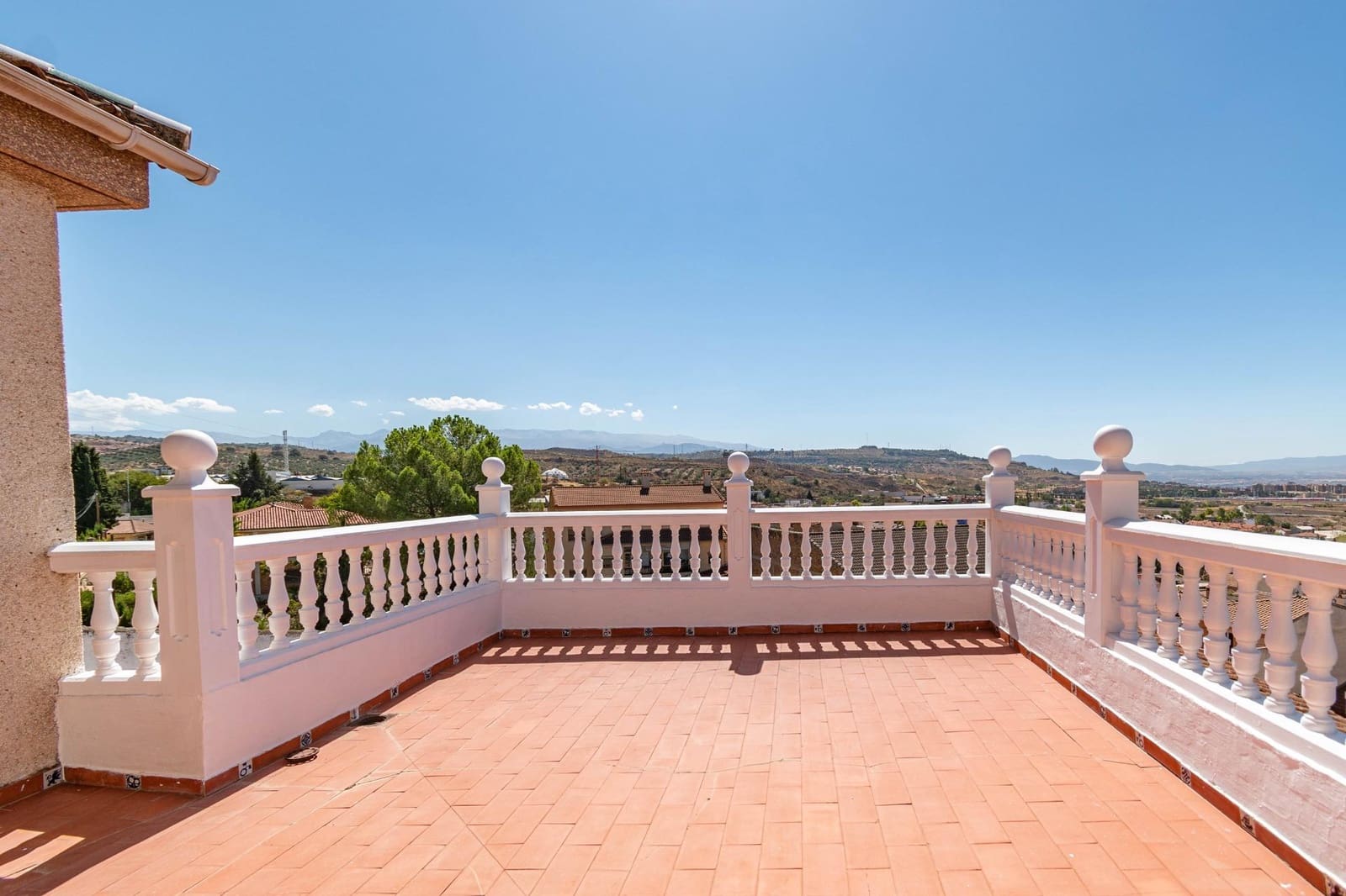 5 chambre Villa/Maison Semi-Mitoyenne à vendre à Jun avec garage - 270 000 € (Ref: 9436196)