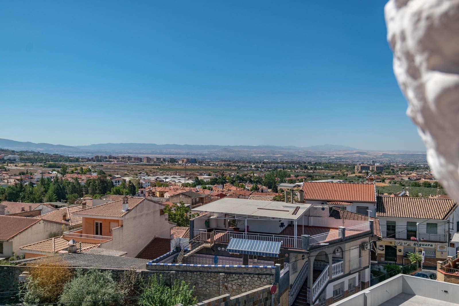 5 chambre Villa/Maison Semi-Mitoyenne à vendre à Jun avec garage - 270 000 € (Ref: 9436196)