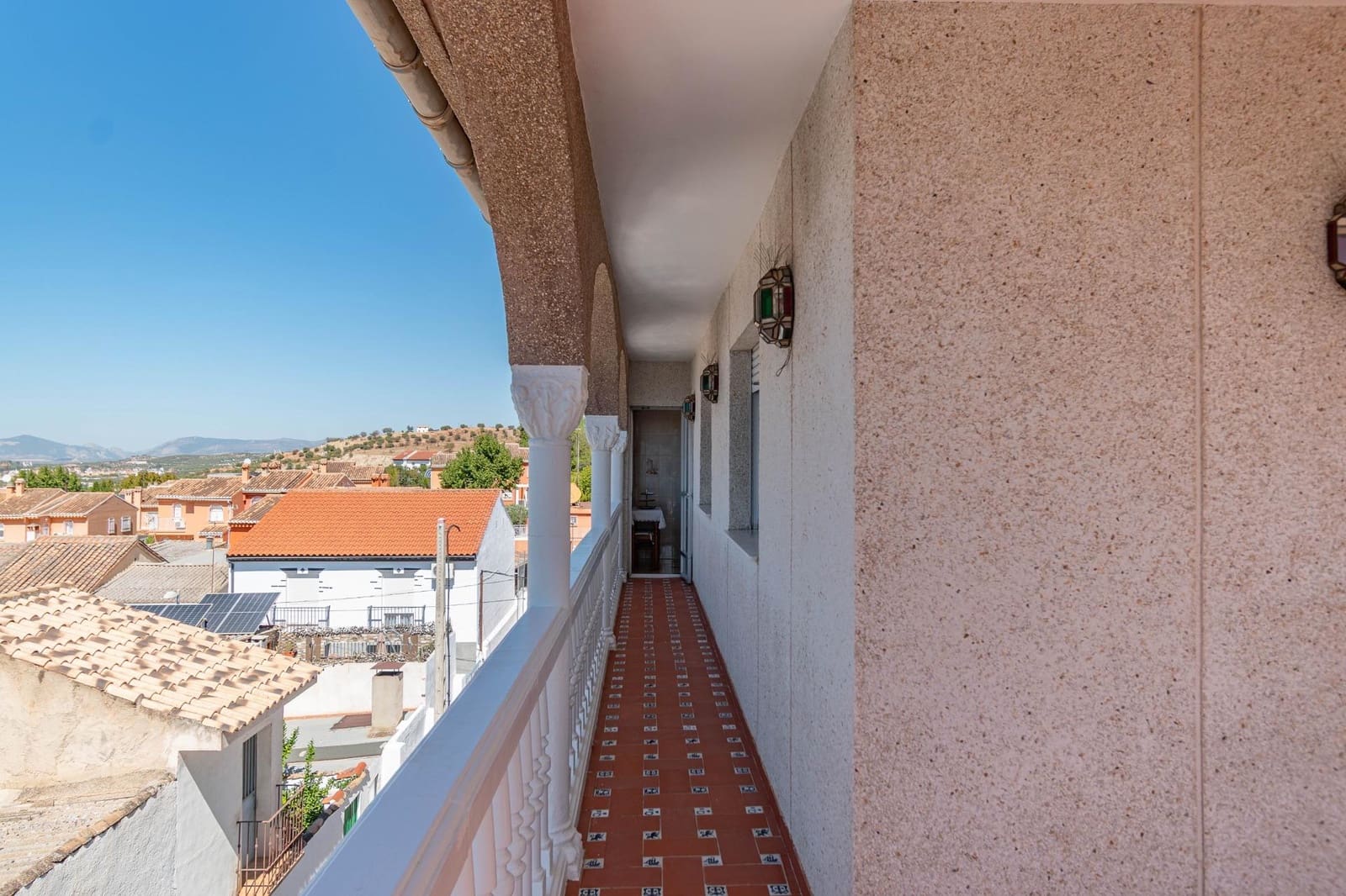 5 chambre Villa/Maison Semi-Mitoyenne à vendre à Jun avec garage - 270 000 € (Ref: 9436196)