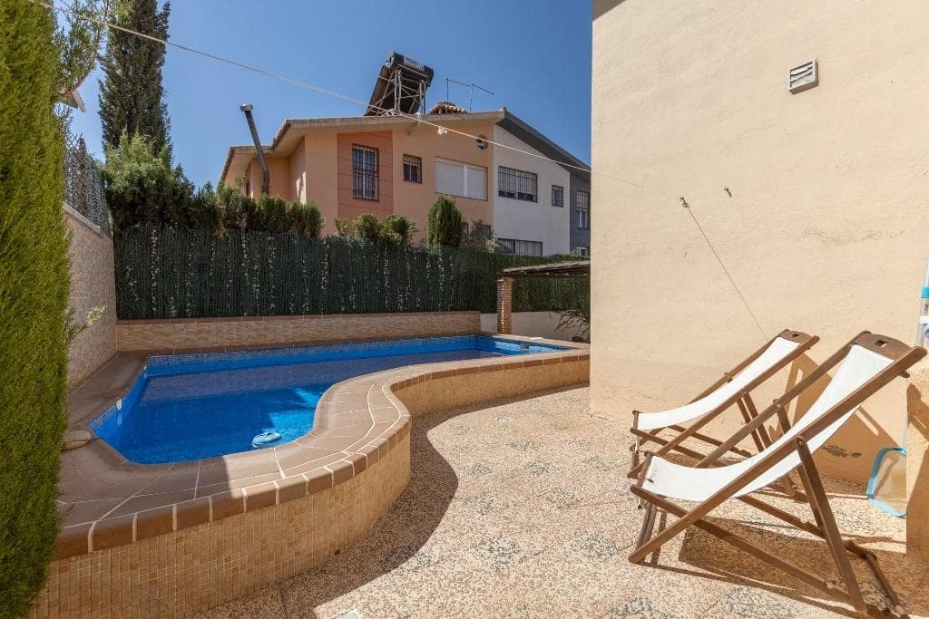 6 bedroom Semi-detached Villa for sale in Huetor Vega with pool garage - € 320,000 (Ref: 9436197)