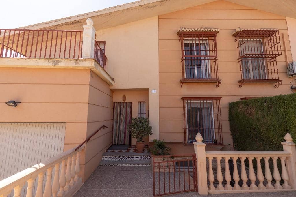 6 bedroom Semi-detached Villa for sale in Huetor Vega with pool garage - € 320,000 (Ref: 9436197)