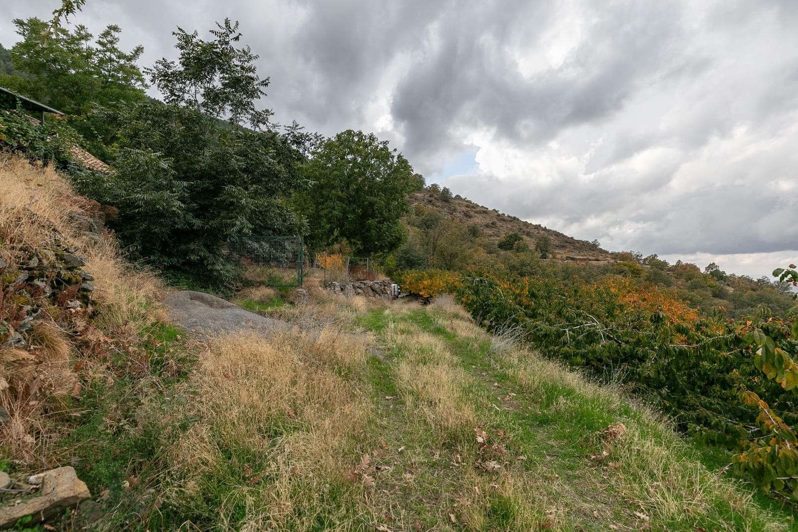 Grunde uden byggetilladelser til salg i Guejar Sierra - € 199.900 (Ref: 9437761)