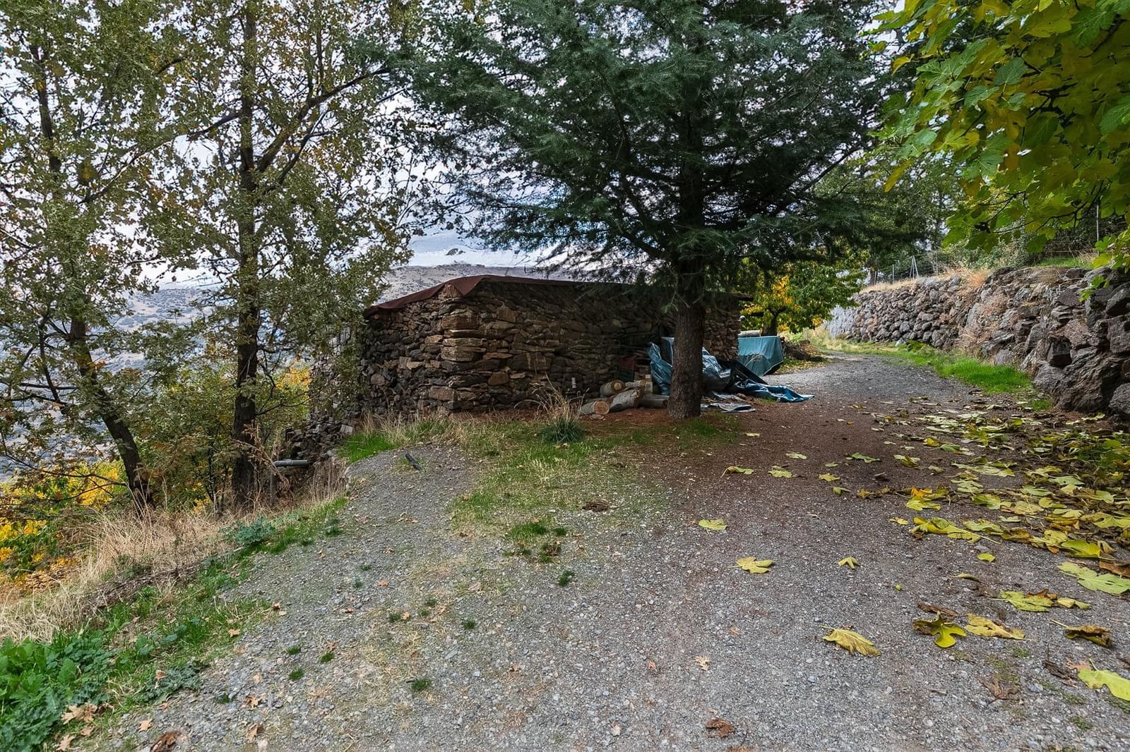 Grunde uden byggetilladelser til salg i Guejar Sierra - € 199.900 (Ref: 9437761)